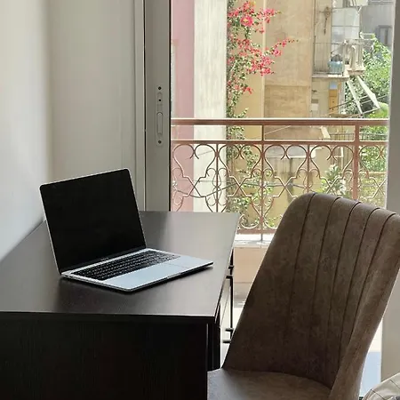 4-bedroom Family In The Center Of