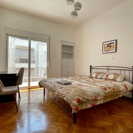 Apartament 4-bedroom Family In The Center Of *