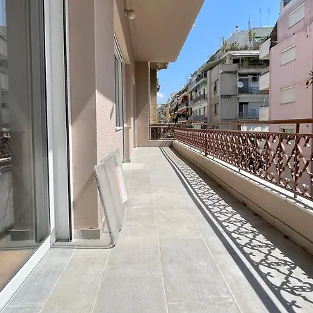 Apartament 4-bedroom Family In The Center Of *